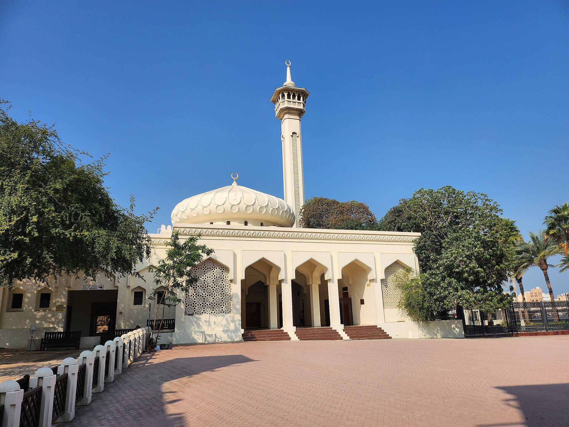 Al Farooq Blue Mosque